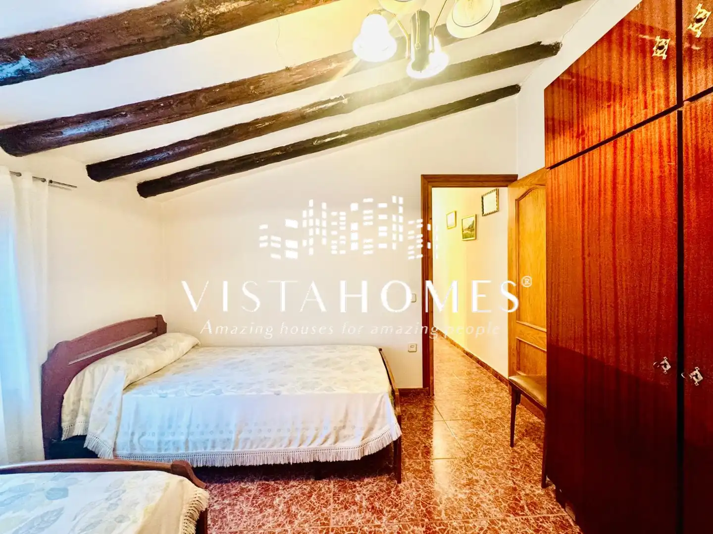 Habitación de Casa adosada en venta en Chinchón con Calefacción, Jardín privado y Terraza