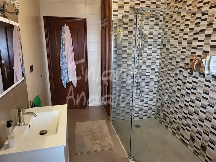 Bany de Casa o xalet en venda en Humilladero amb Aire condicionat i Piscina