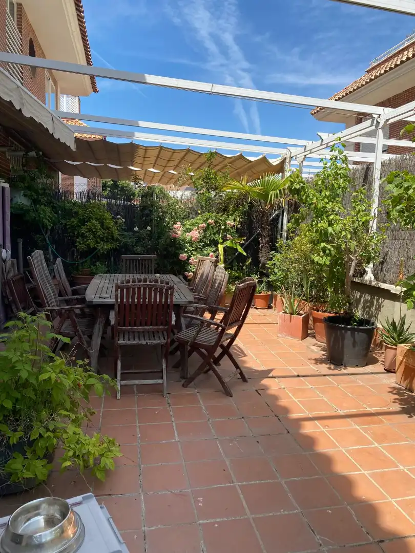 Terrassa de Pis en venda en Villaviciosa de Odón amb Aire condicionat, Calefacció i Jardí privat