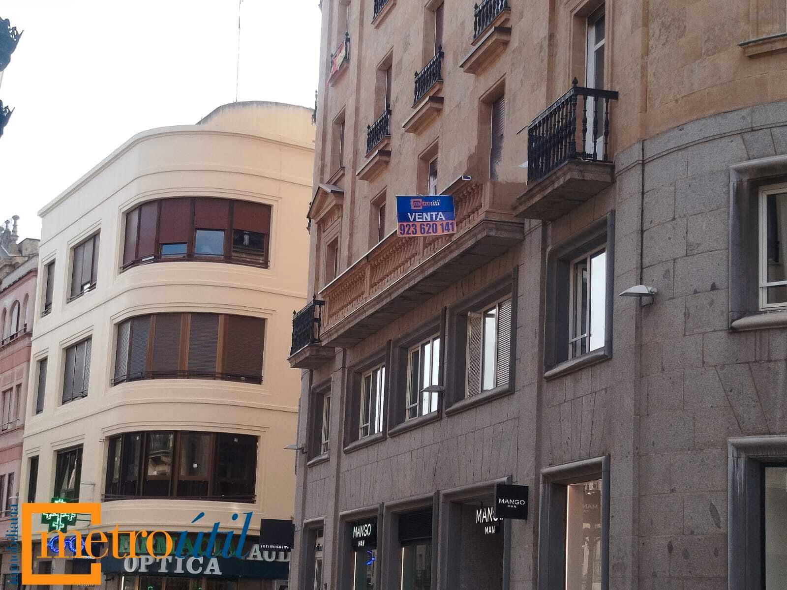 Vista exterior de Piso en venta en Salamanca Capital con Calefacción, Parquet y Balcón