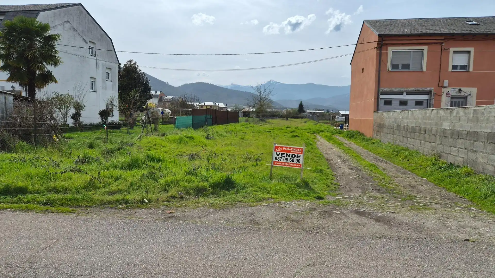 Terreni e lotti in vendita a Flores de Sil - La Placa
