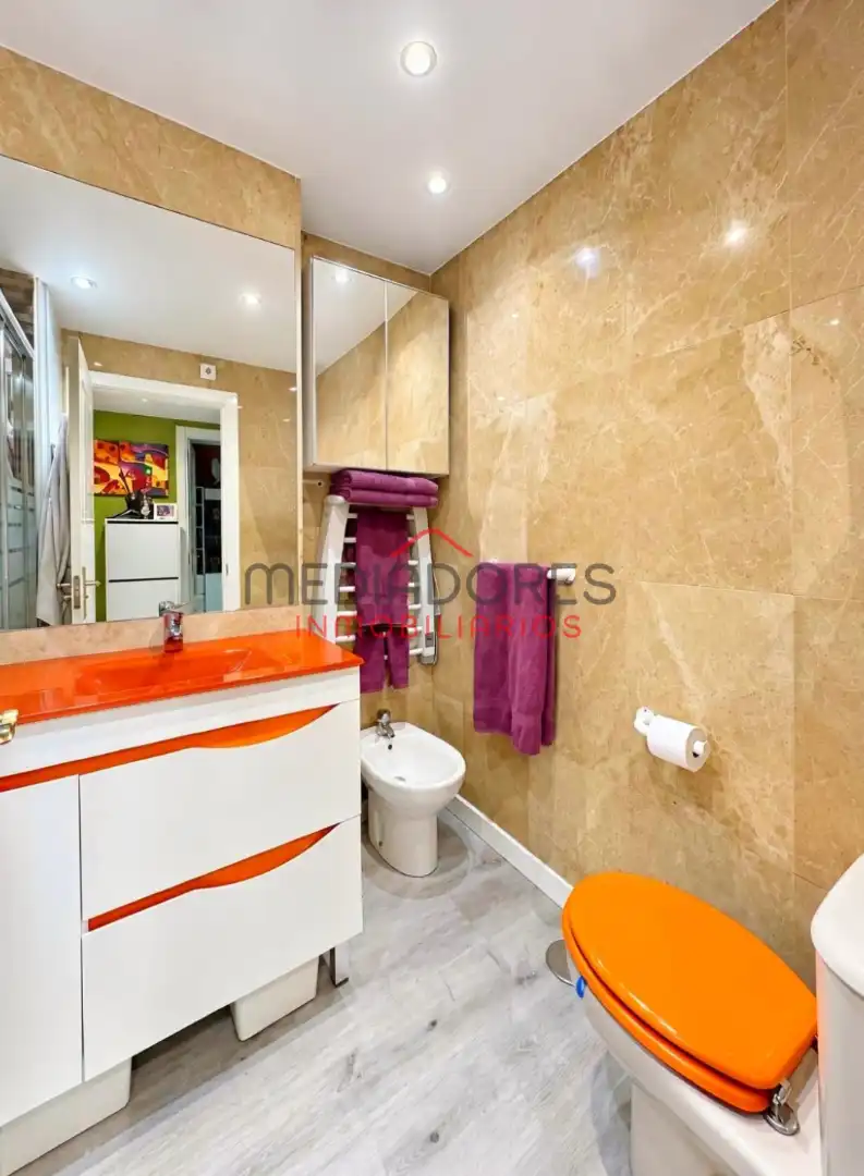 Flat with pool for sale in Calle de Julián Camarillo, imagen 9