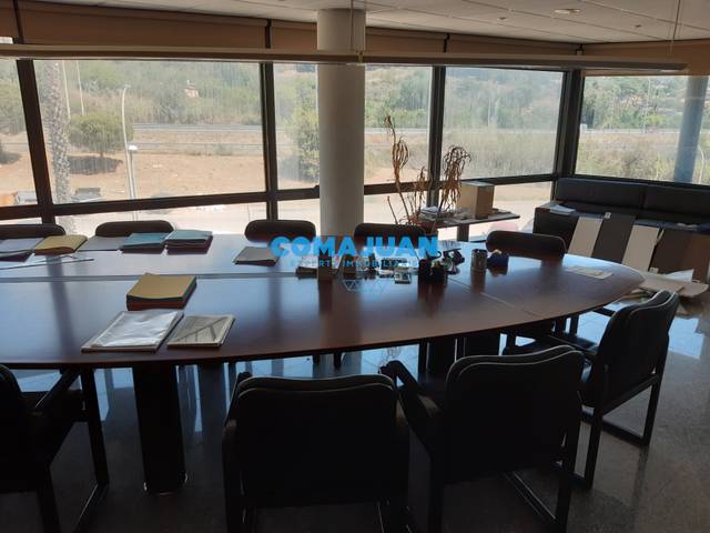 Oficina en Alquiler en Teià