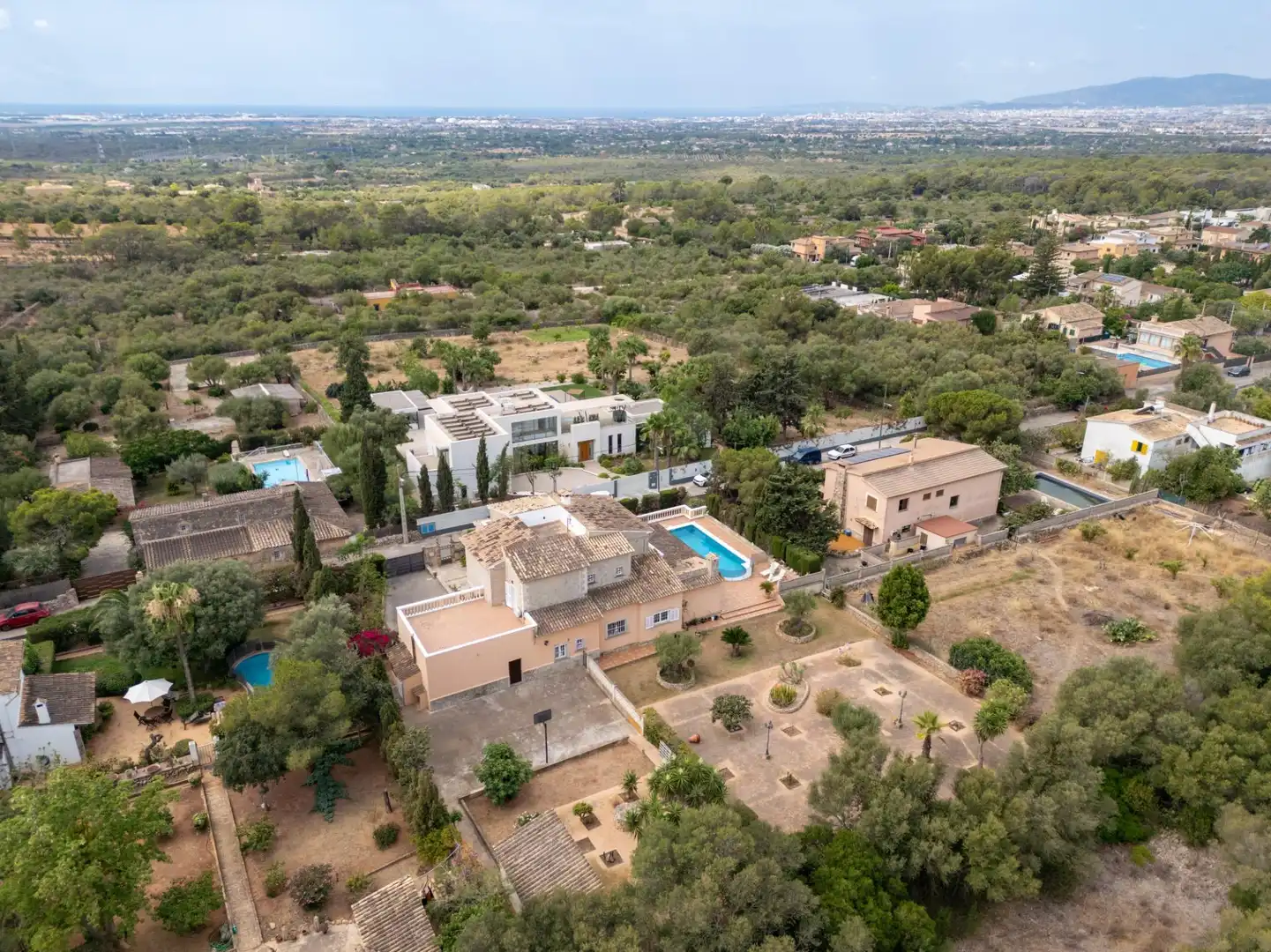 Vista exterior de Casa o xalet en venda en Marratxí amb Aire condicionat, Calefacció i Jardí privat