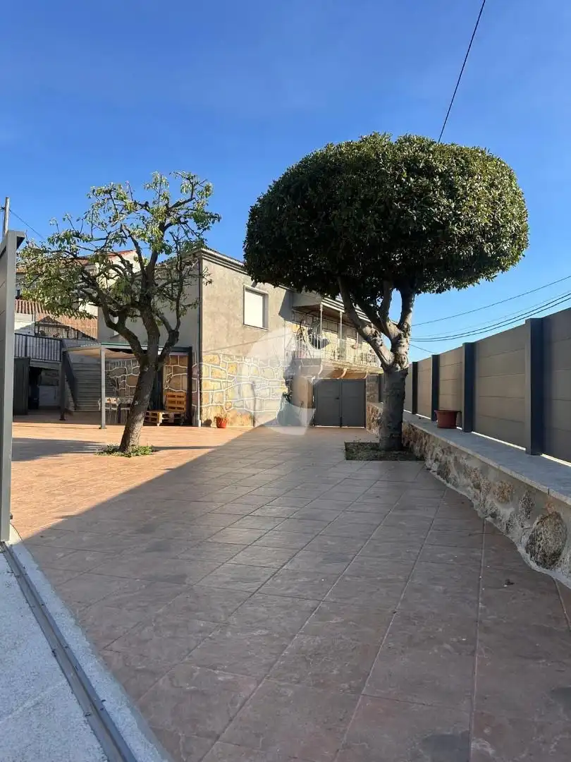 Semi-detached house for sale in Barrocanes