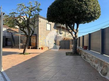 Semi-detached house for sale in Barrocanes