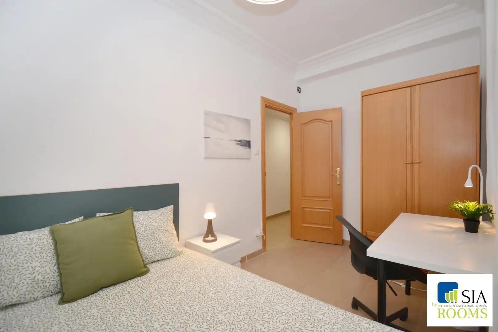 Room in Calle LATASSA, FELIX, 26, Universidad San Francisco