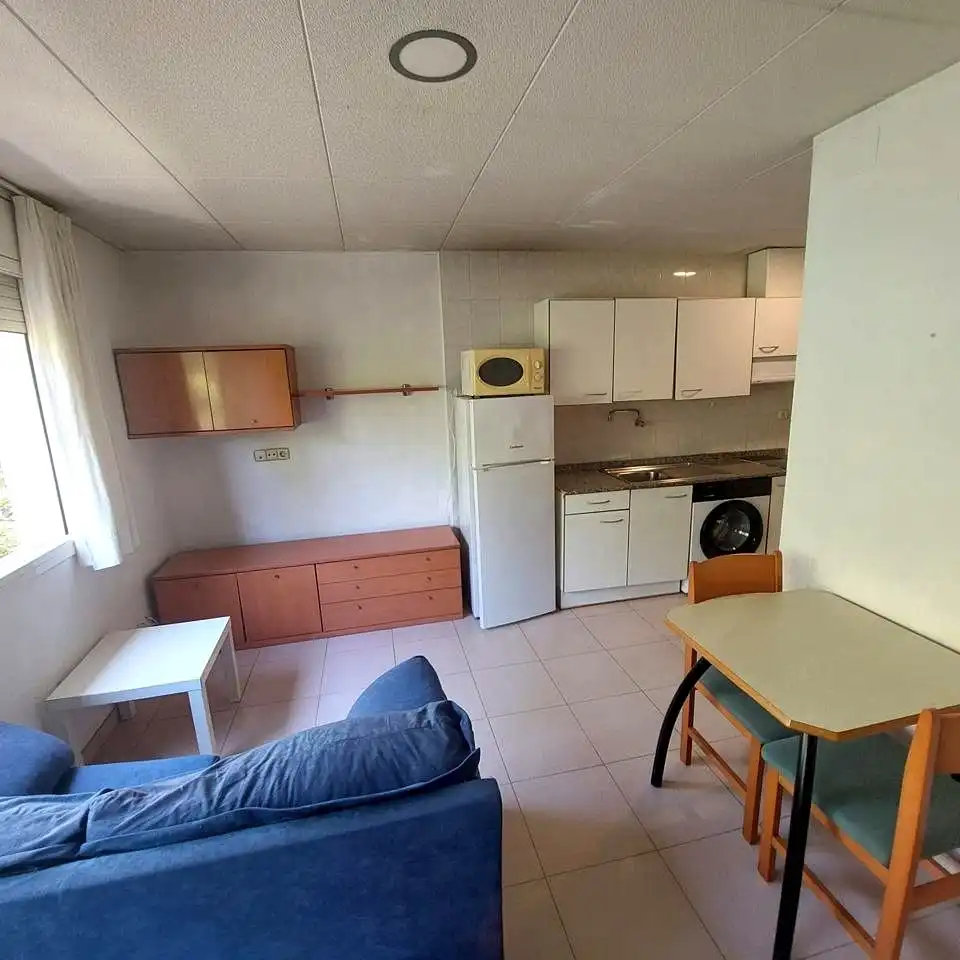 Study for rent in De Tarragona, 19, Poble Nou