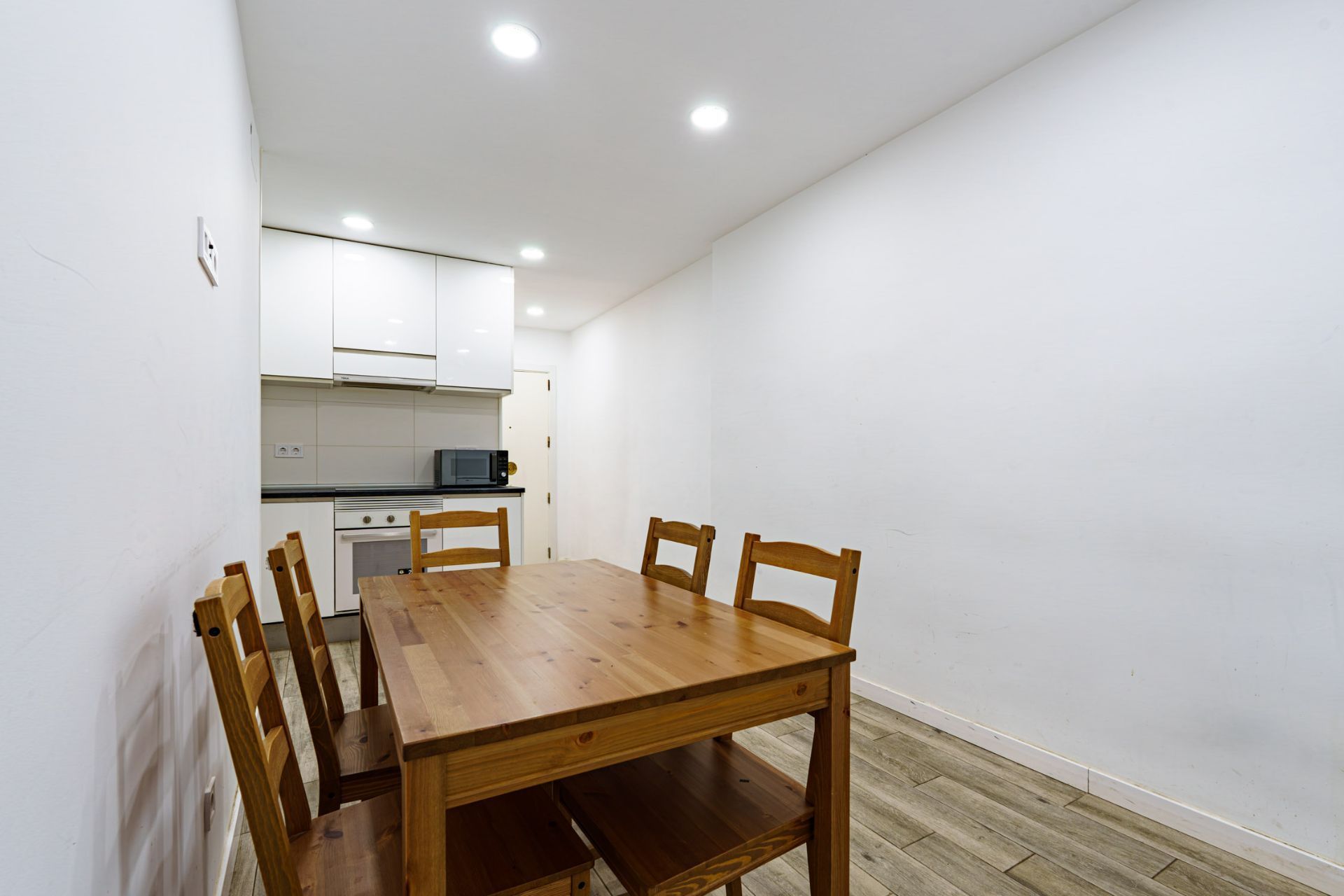 Dining room of Flat for sale in  Madrid Capital  with Air Conditioner and Heating