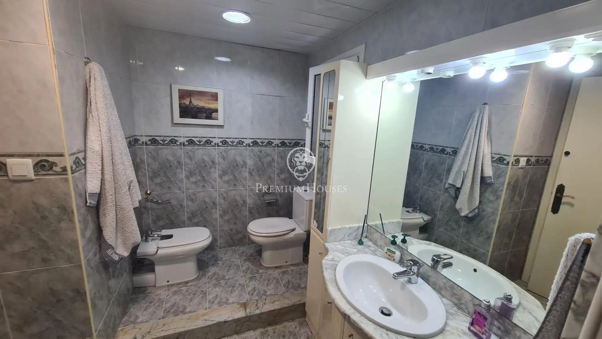 Baño de Planta baja en venta en Barcelona con Calefacción y Terraza