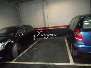 Einzelparkplatz zum Verkauf in Avenida Algortako Etorbidea