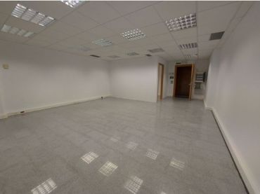 Local comercial en alquiler en Calle de San Blas Kalea 91
