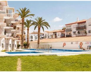 Piscina de Apartament de lloguer en Nerja