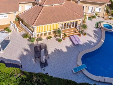 Casa con piscina in vendita a Avenida Cabo El-Cabo Roig