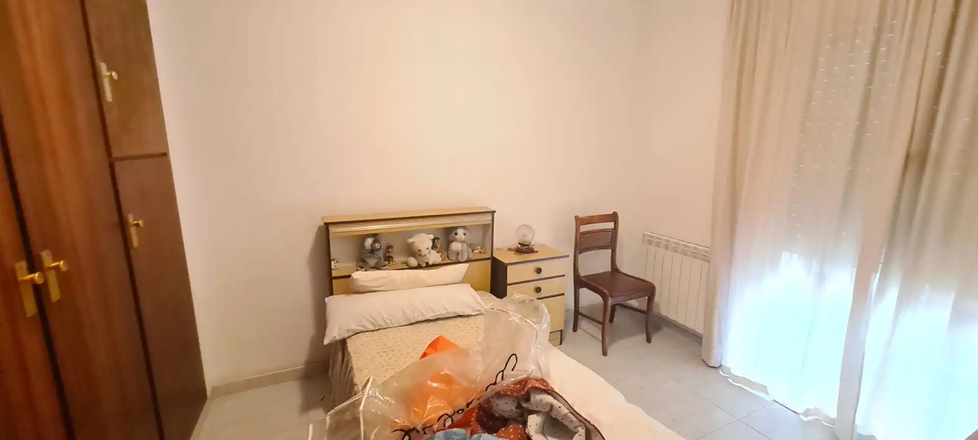 Habitación de Casa adosada en venta en Blanes con Calefacción, Terraza y Trastero