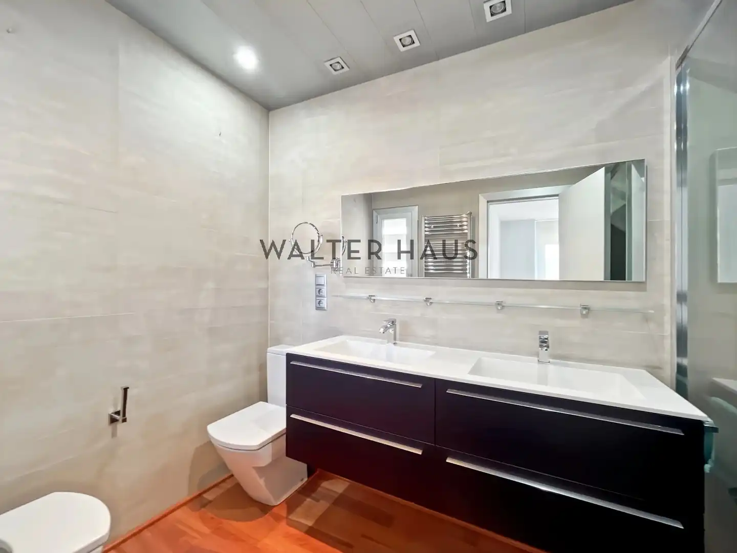 Badezimmer von Wohnung zur Miete in Barcelona mit Klimaanlage, Heizung und Möbliert