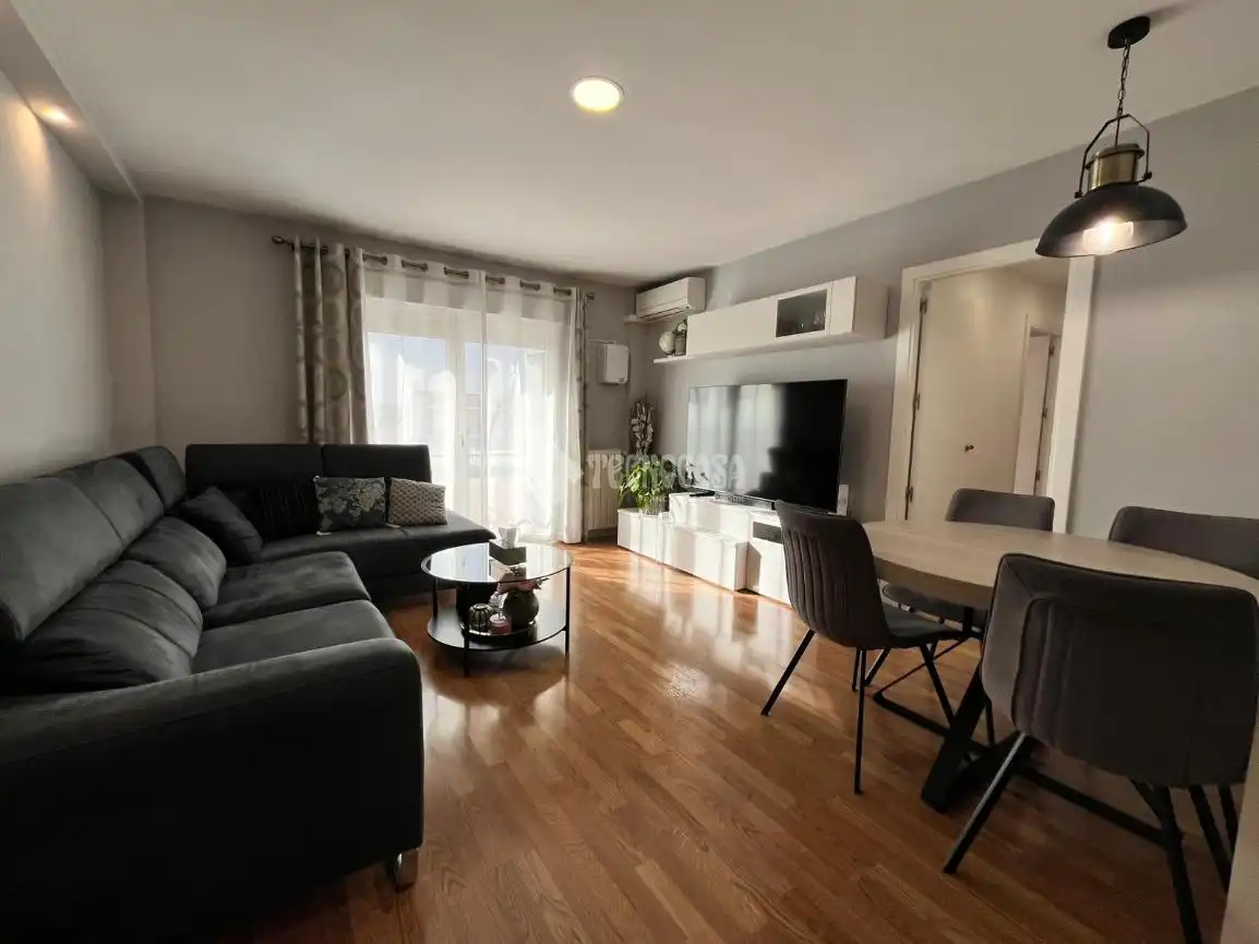 Sala de estar de Piso en venta en Alcalá de Henares con Aire acondicionado, Calefacción y Terraza