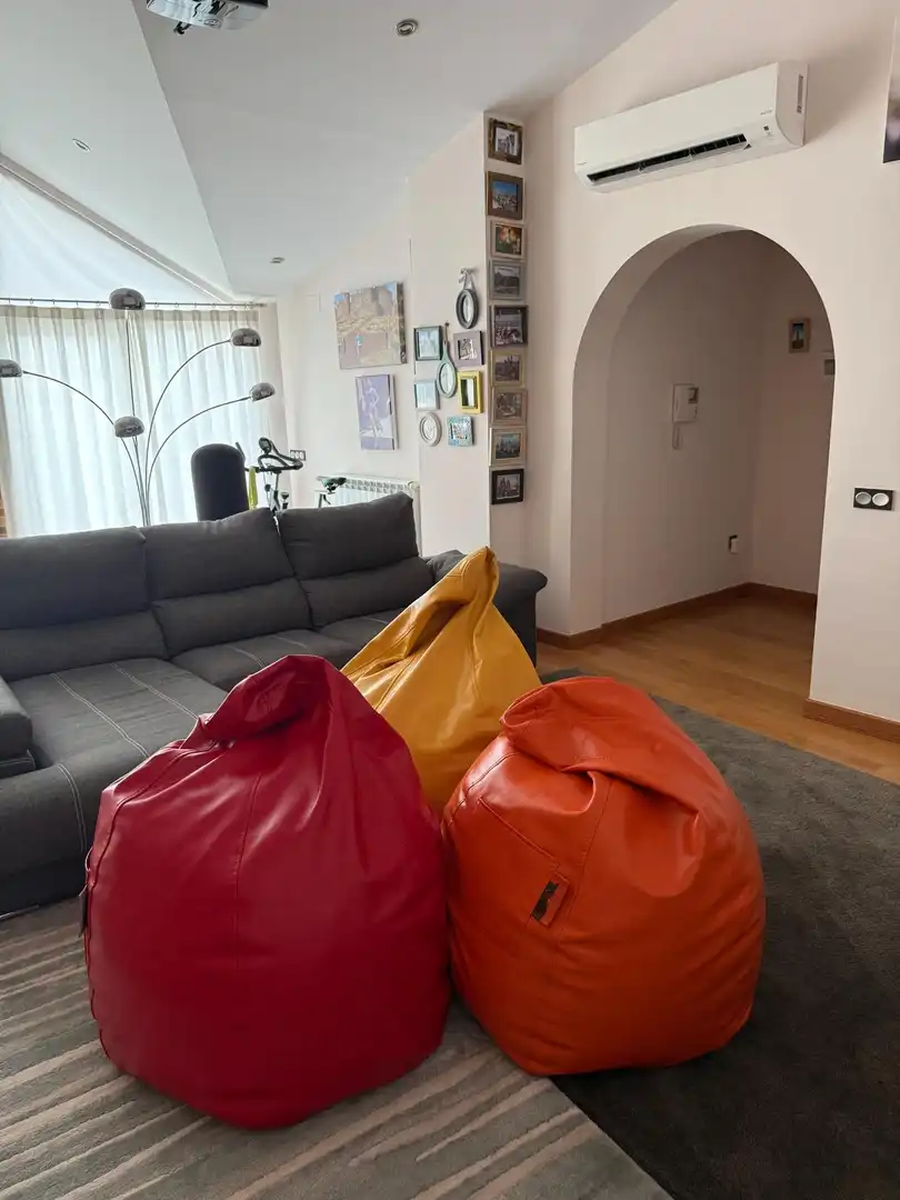Sala d'estar de Casa adosada en venda en Mocejón amb Aire condicionat, Jardí privat i Terrassa