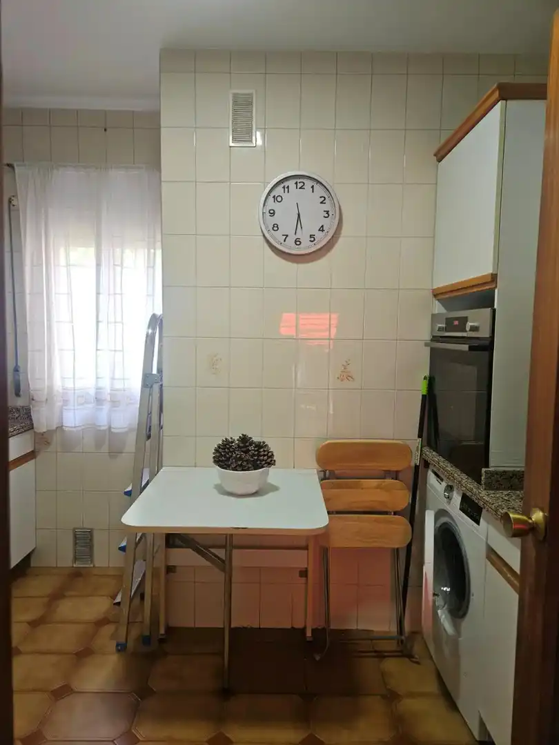 Cuina de Pis de lloguer en Madrid amb Aire condicionat, Calefacció i Terrassa