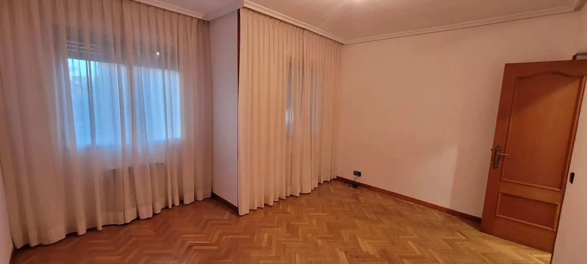 Bedroom of Flat for rent in Madrid  with Air Conditioner, Heating and Terrace