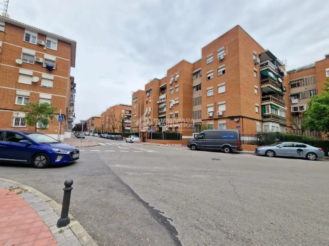 Vista exterior de Piso en venta en Torrejón de Ardoz con Terraza