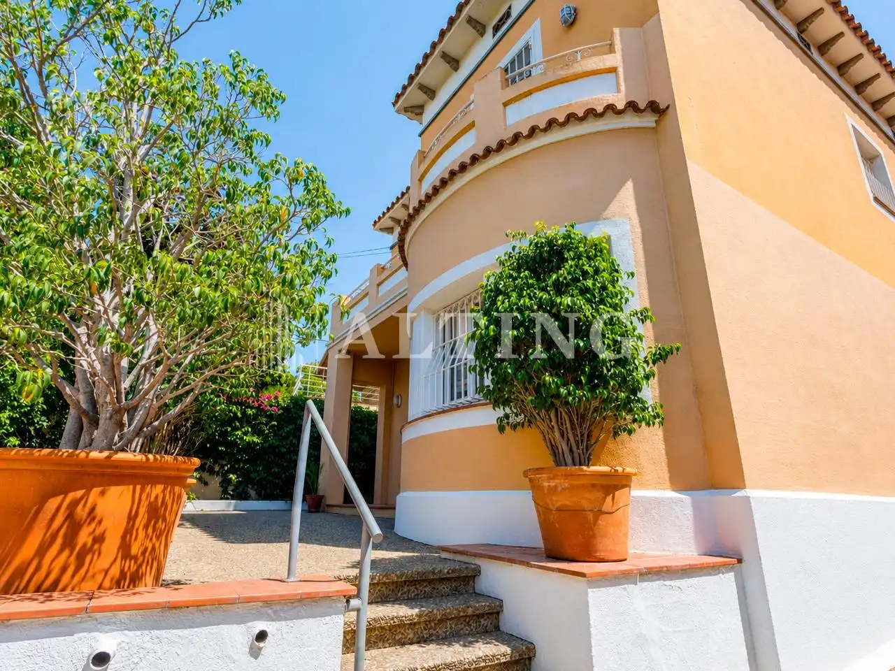 Exterior view of Office for rent in Barcelona  with Heating and Furnished