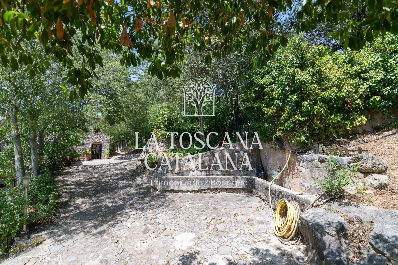 Vista exterior de Finca rústica en venta en Sales de Llierca con Aire acondicionado, Calefacción y Jardín privado