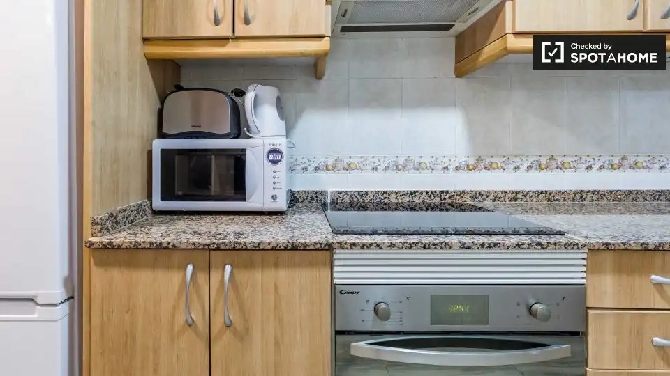 Kitchen of Flat for rent in Valencia  with Air Conditioner, Heating and Furnished
