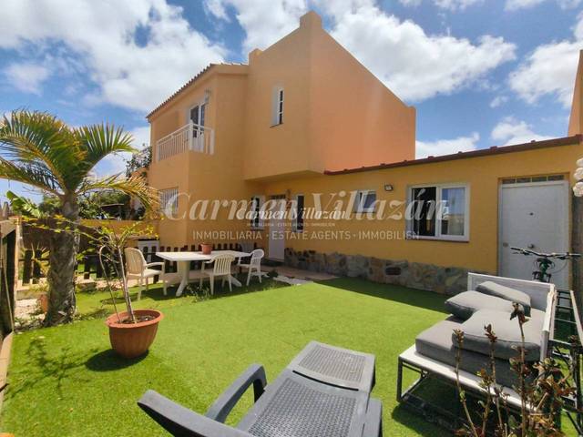 Casa adosada en Venta en Calle LOS NARANJOS en Parque Holandés