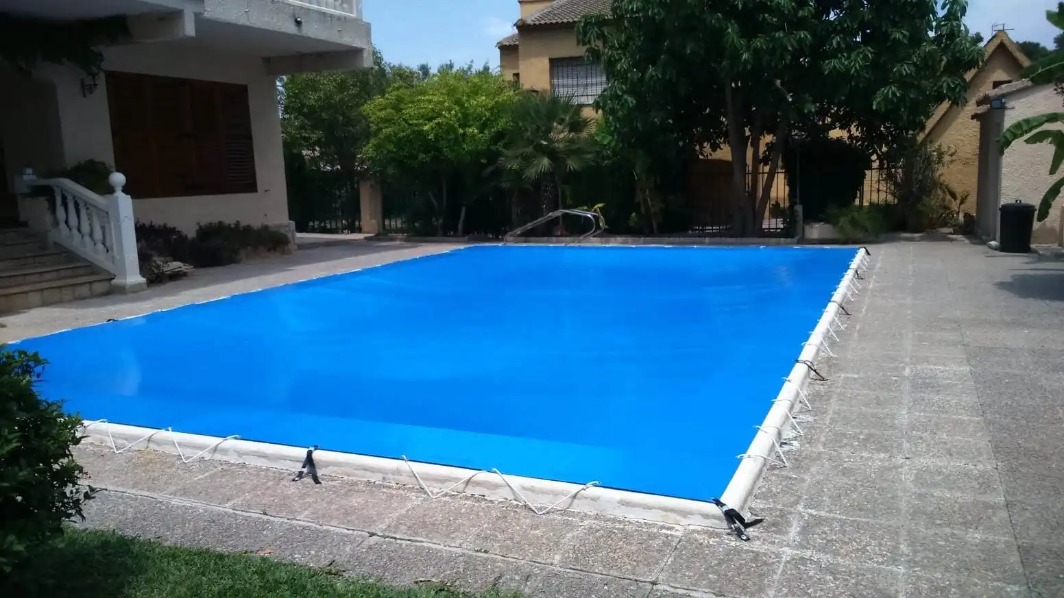 Schwimmbecken von Haus oder Chalet zum Verkauf in Godelleta mit Möbliert