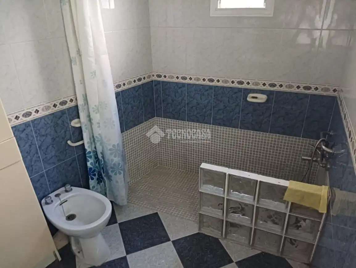 Bathroom of Houses for sale in Arahal