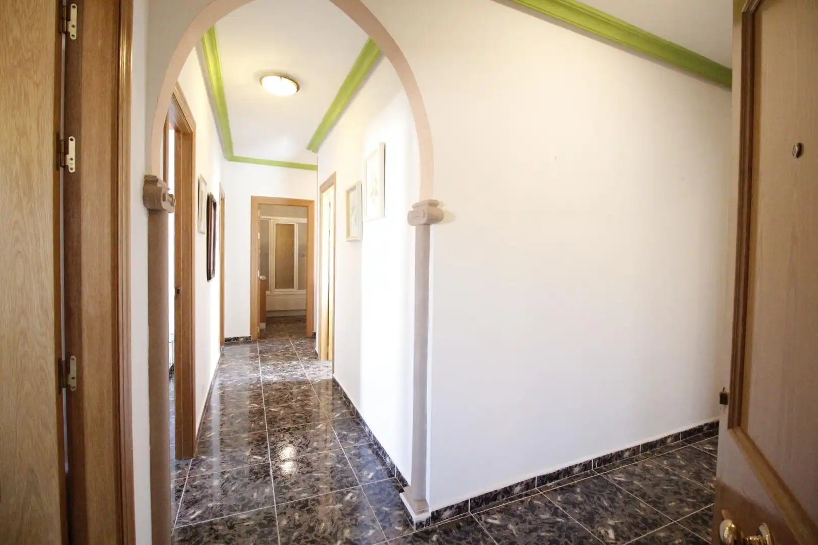 Casa o xalet en venda en Baza amb Calefacció i Balcó