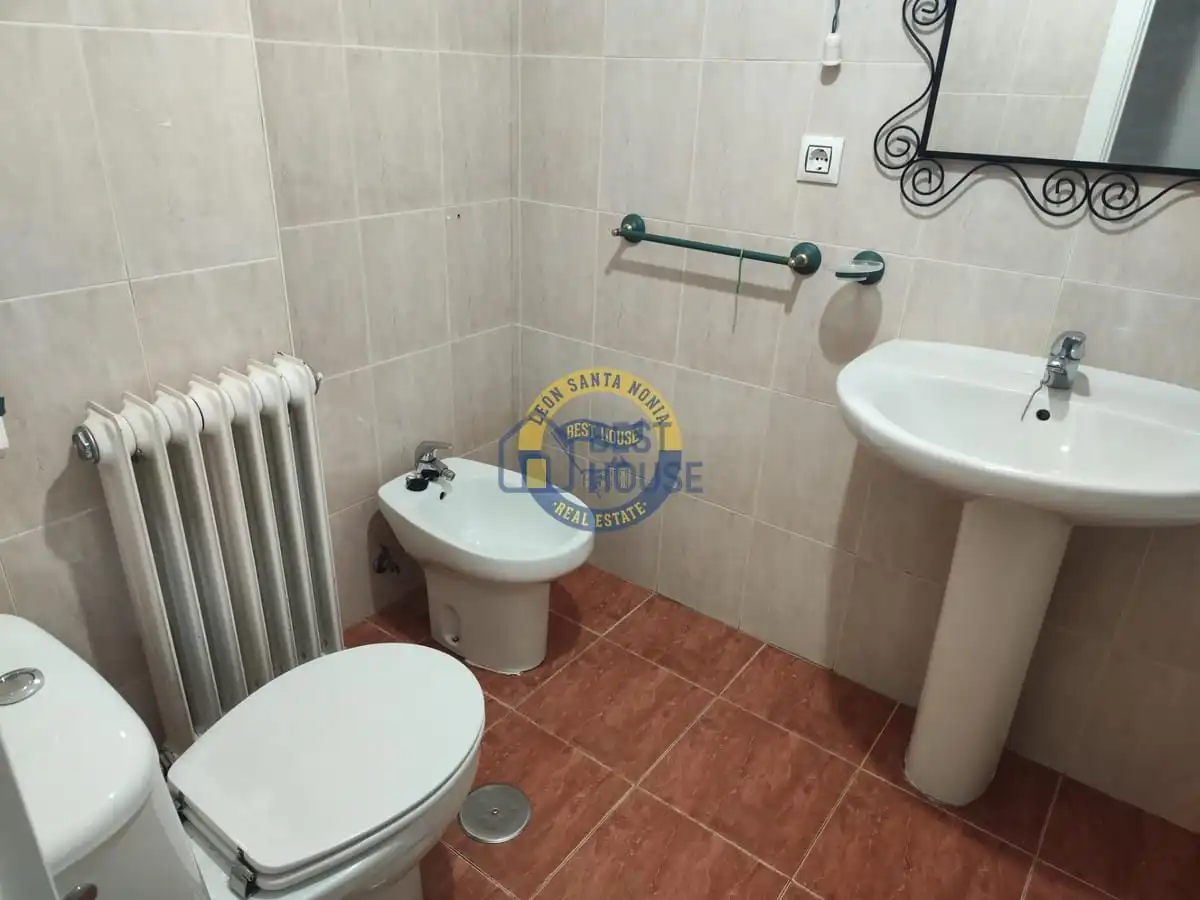 Flat with lift for sale in Trobajo del Camino, imagen 16