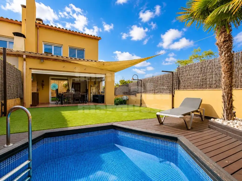 Exterior view of Houses for sale in Palafrugell