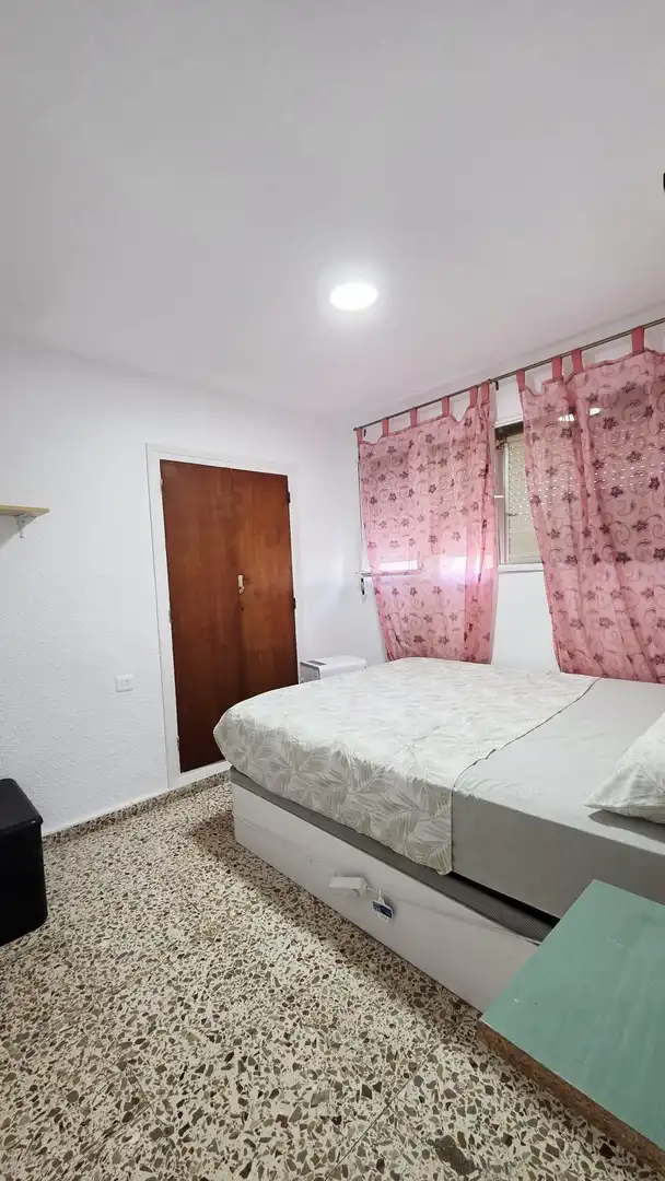 Flat with pool to rent in Playa de Poniente, imagen 9