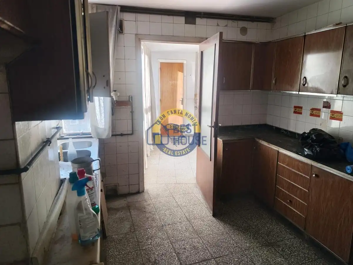 Küche von Wohnung zum Verkauf in León Capital  mit Heizung, Parkett und Terrasse