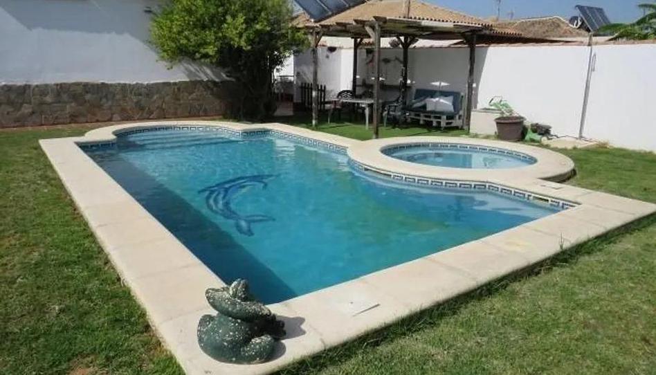 Photo 1 of Single-family semi-detached for sale in Los Gallos, Cádiz