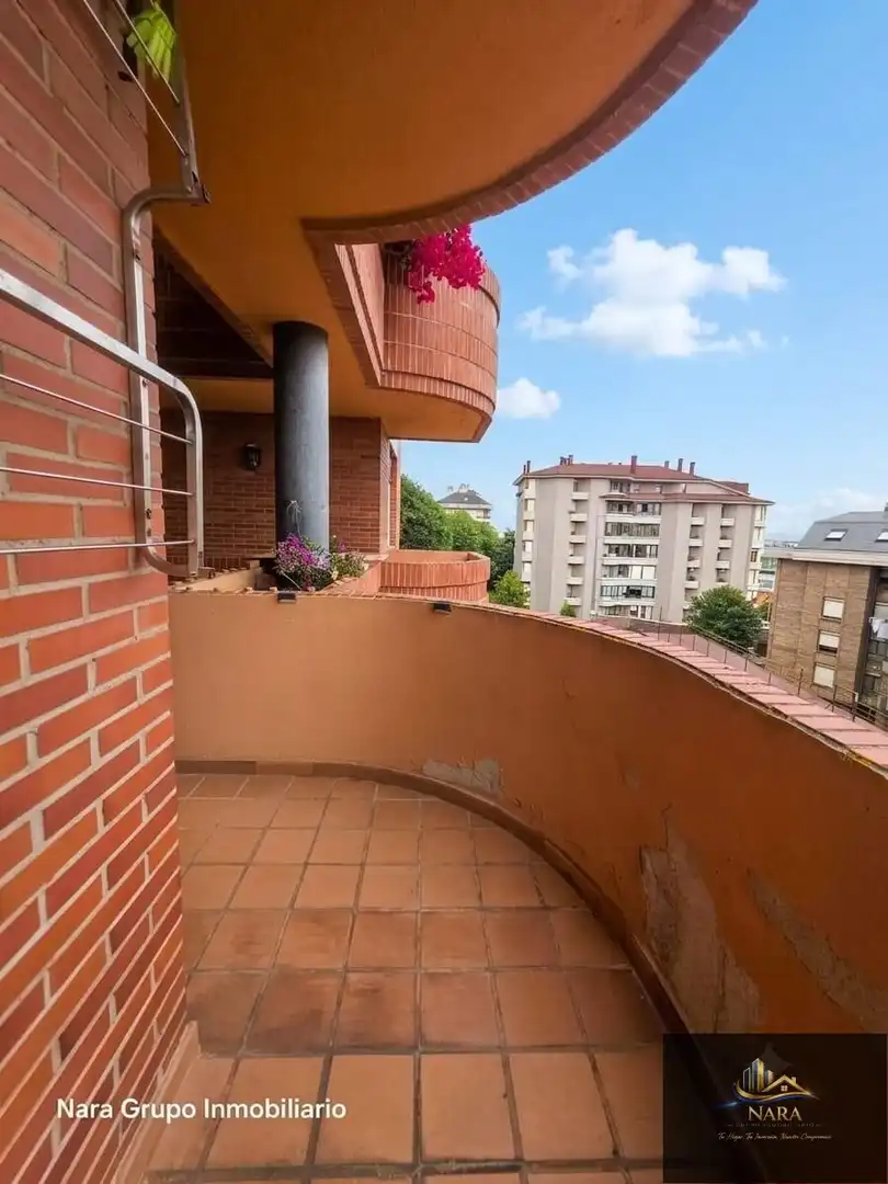 Terrasse von Wohnung zum Verkauf in Santander mit Heizung, Privatgarten und Parkett