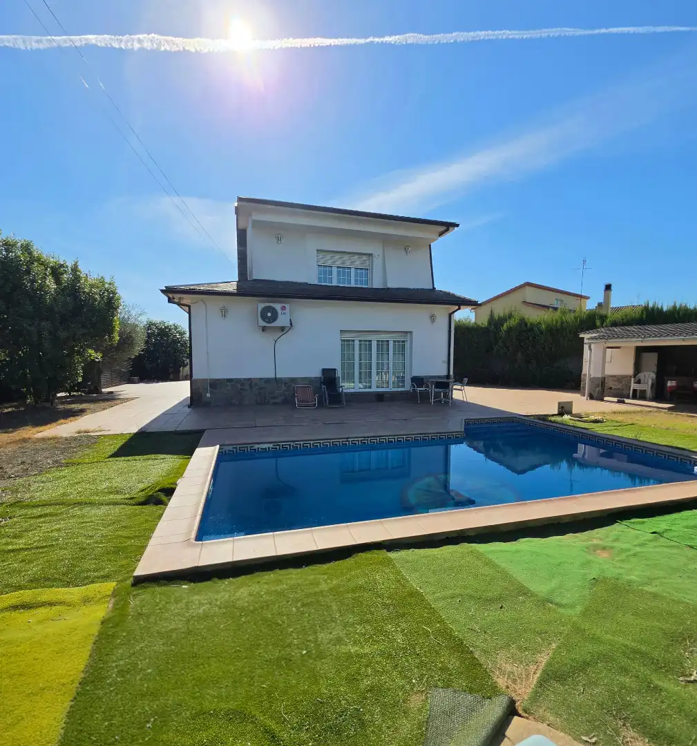Xalet amb piscina en venda a Avinguda de Cardedeu, imagen 2