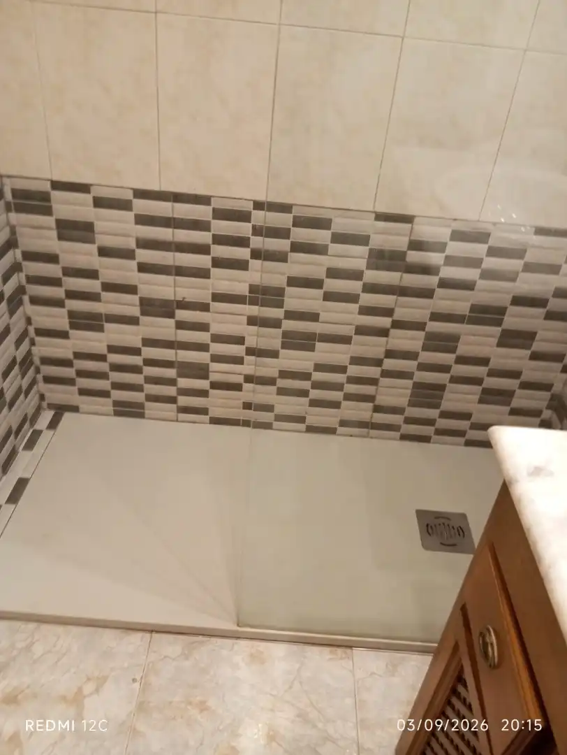 Bany de Pis de lloguer en Murcia amb Aire condicionat, Terrassa i Balcó