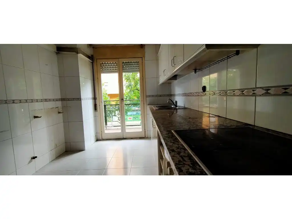 Küche von Wohnung zum Verkauf in Salt