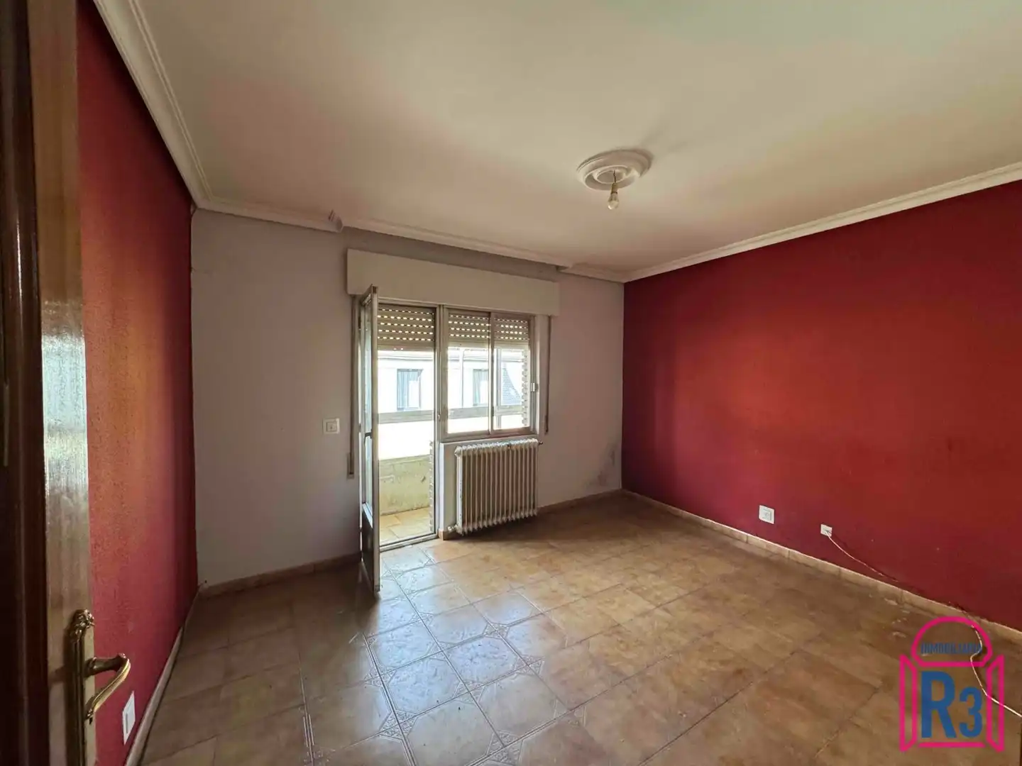 Bedroom of Buildings for sale in San Andrés del Rabanedo
