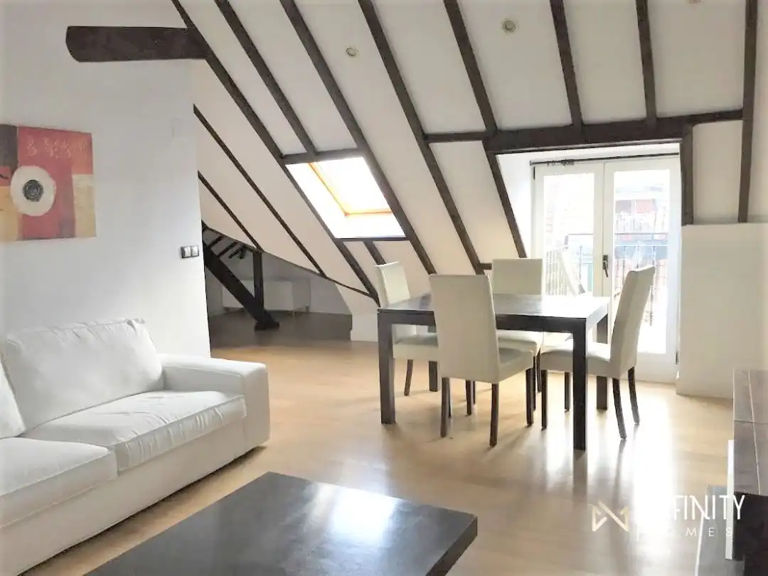 Attic for rent in García Rivero Maisuaren Kalea, Campuzano