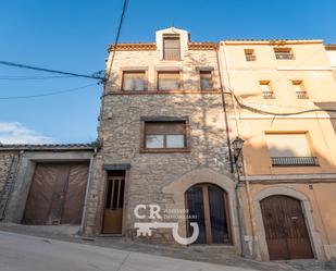 Vista exterior de Casa adosada en venda en Rocafort de Queralt amb Terrassa i Balcó