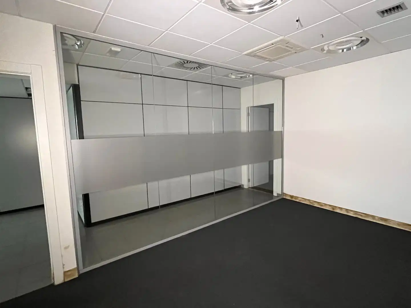 Business premises for sale in Calle de Faraday 115, imagen 9