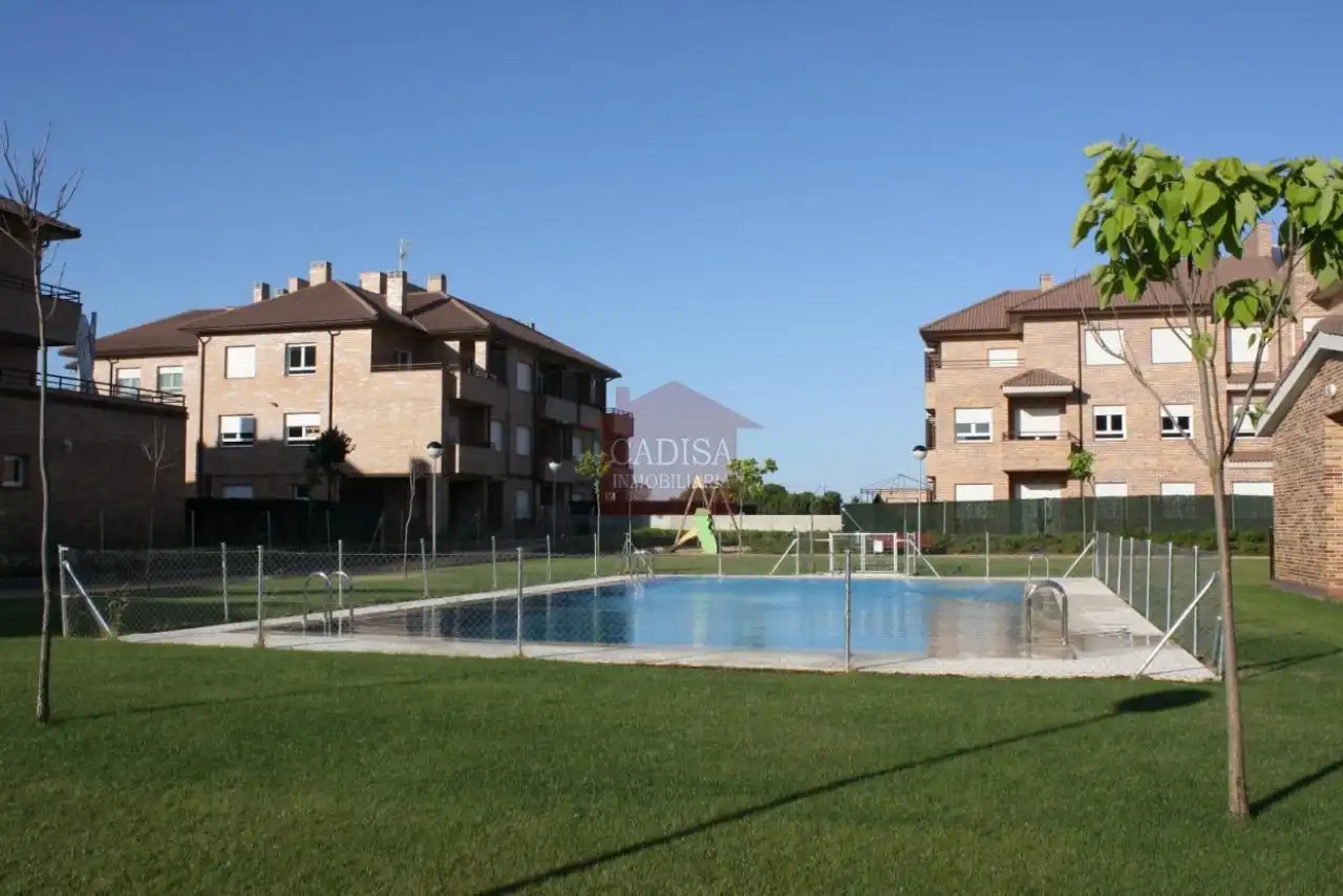 Apartament amb piscina de lloguer a AVENIDA DEL CANTO, imagen 8