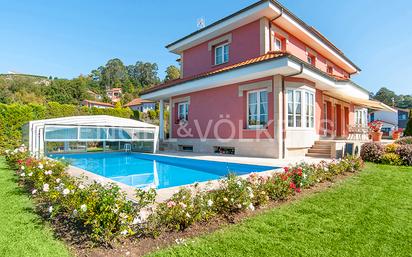 Vista exterior de Casa o xalet en venda en Gijón  amb Calefacció, Parquet i Terrassa