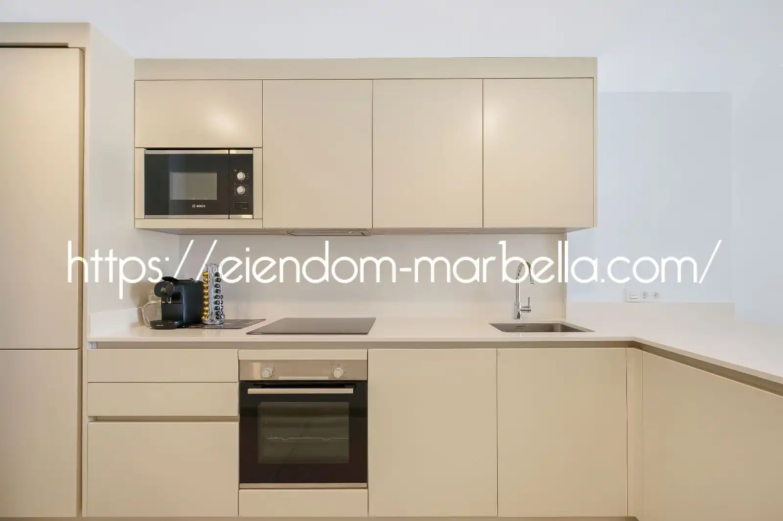 Cocina de Apartamento en venta en Marbella con Aire acondicionado, Terraza y Amueblado