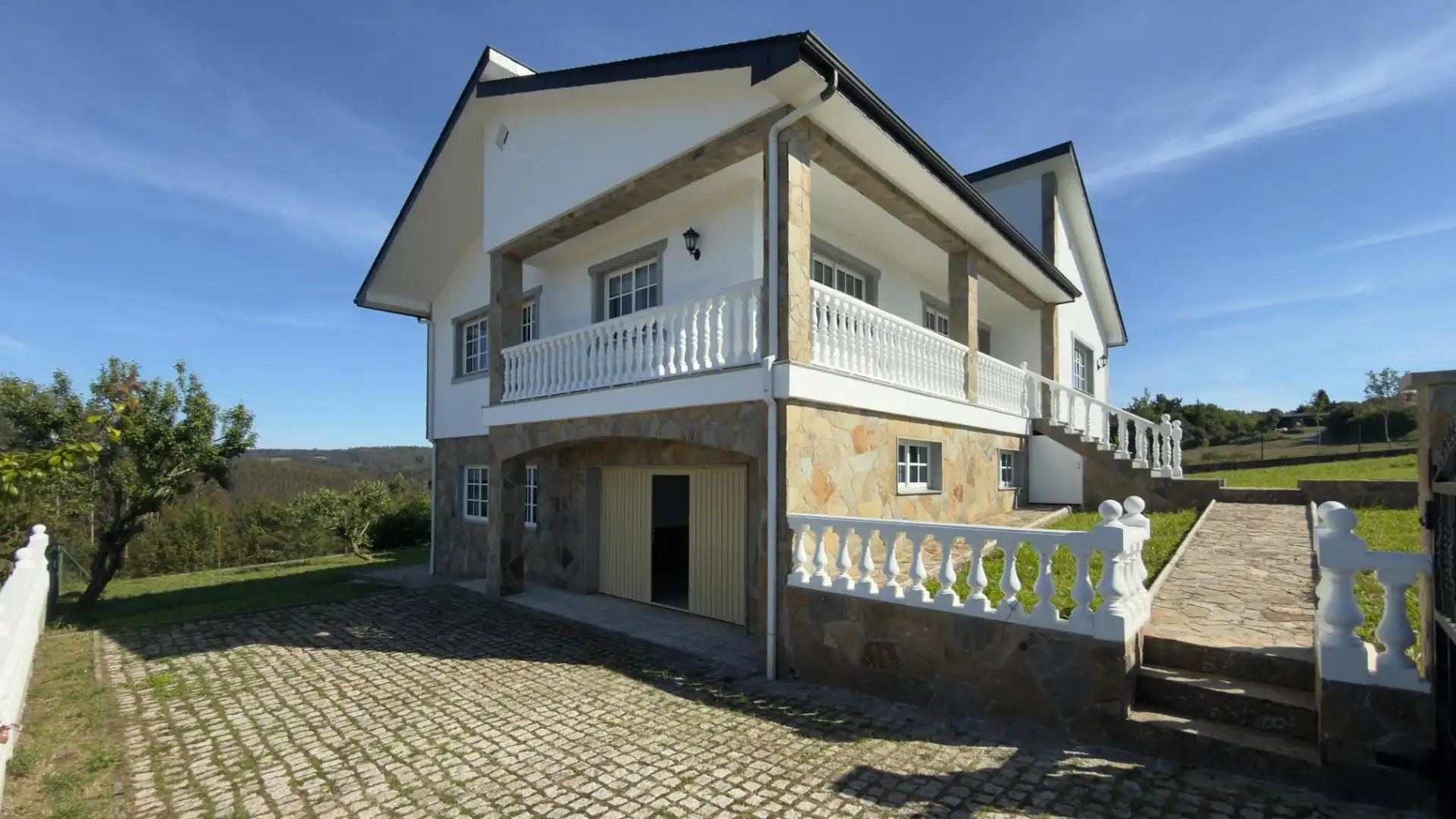 Chalet con terraza en venta en O Pino, imagen 2