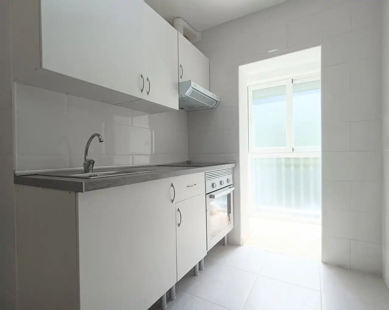 Kitchen of Flat for rent in Madrid  with Air Conditioner and Oven